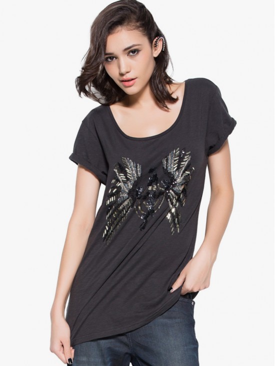 black t-shirt
